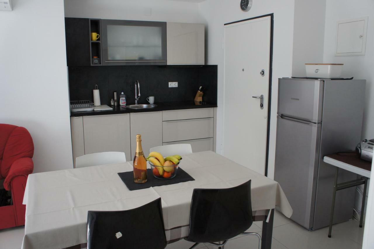 Apartment White วานตาชิชี ภายนอก รูปภาพ